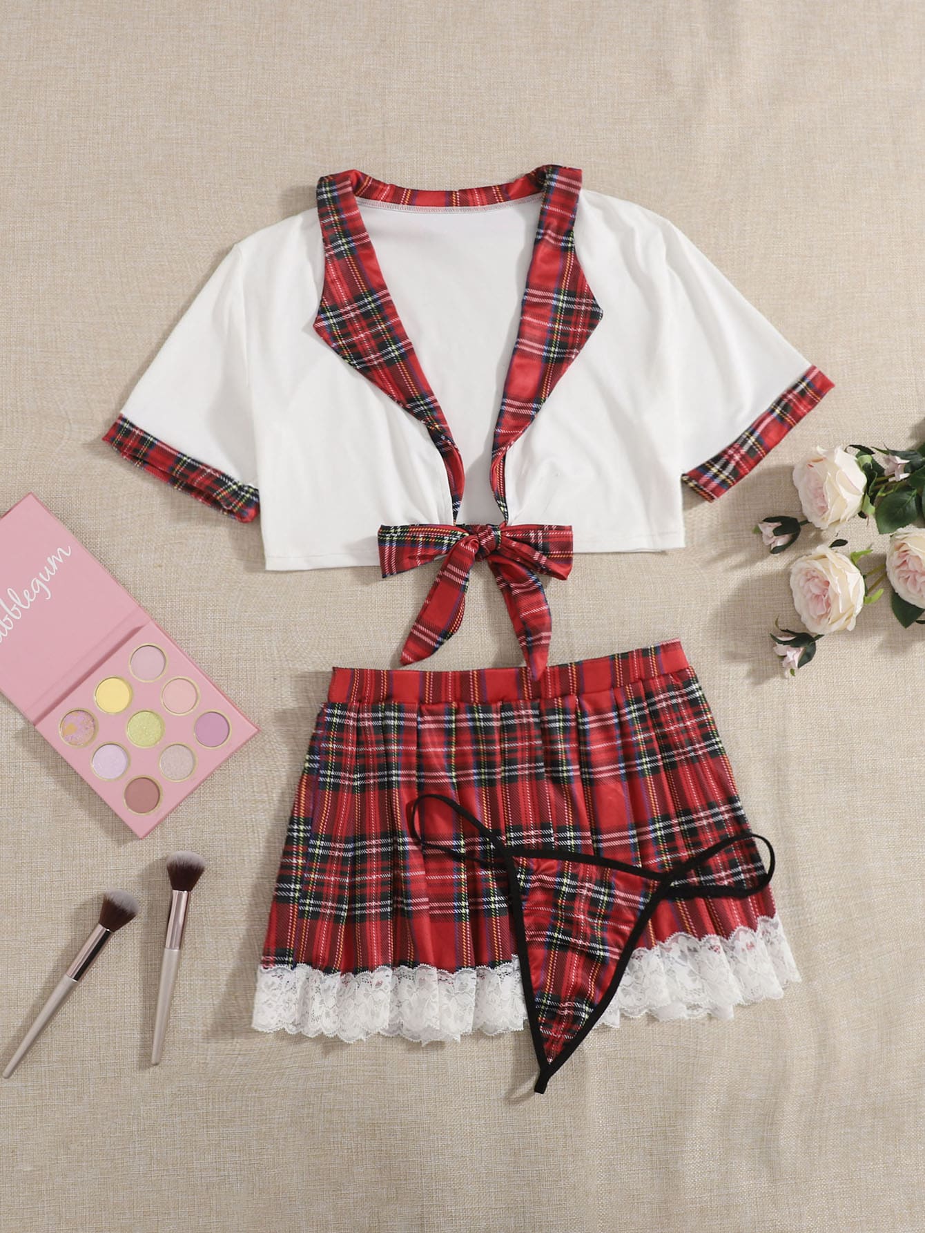 Tartan-koululaisasu pitsireunuksella – 3-osainen setti